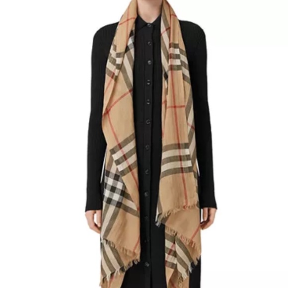 BURBERRY SCARF - Picture 7 of 15